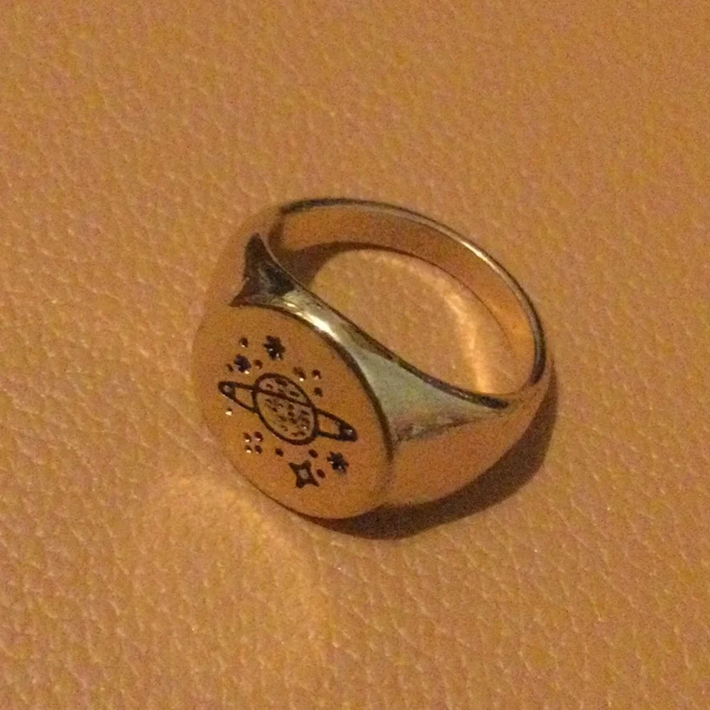 NEW Saturn Signet Ring - Picture 1 of 6